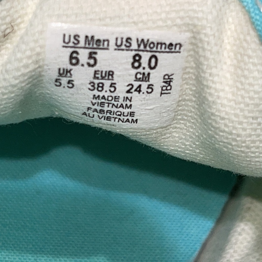 Vans - Picture 8 of 9
